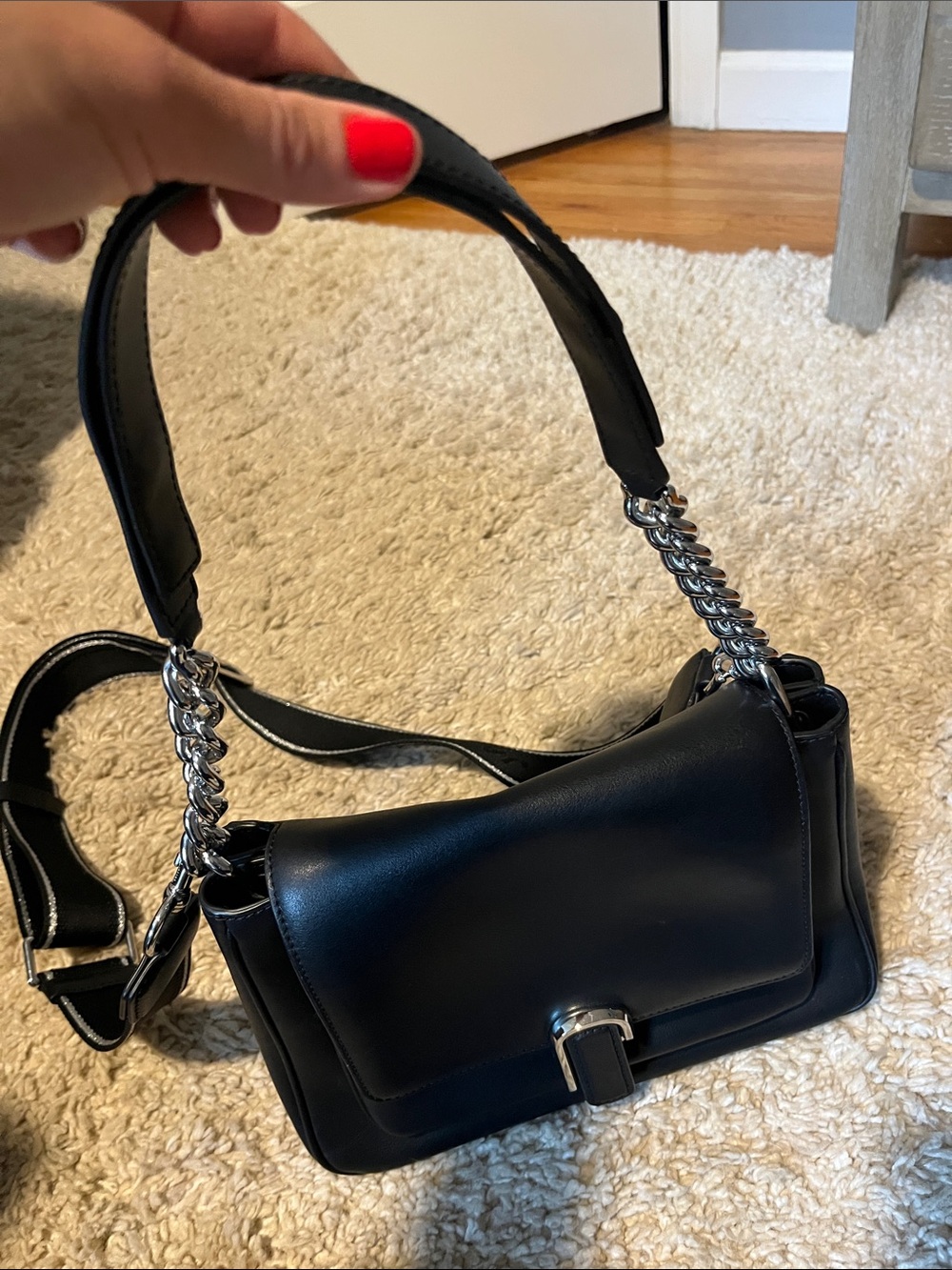 Marc Jacobs Black Leather Shoulder Bag with Silver Chain Trim - Picture 8 of 8